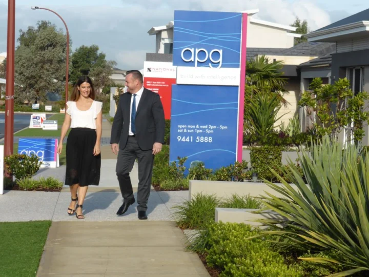 P1050773 Archival image from Master Builders WA – Home Group WA