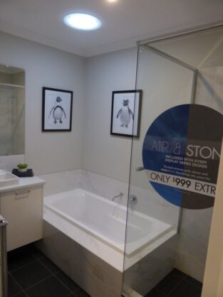 P1060017 Archival image from Aveling Homes – Skinnies