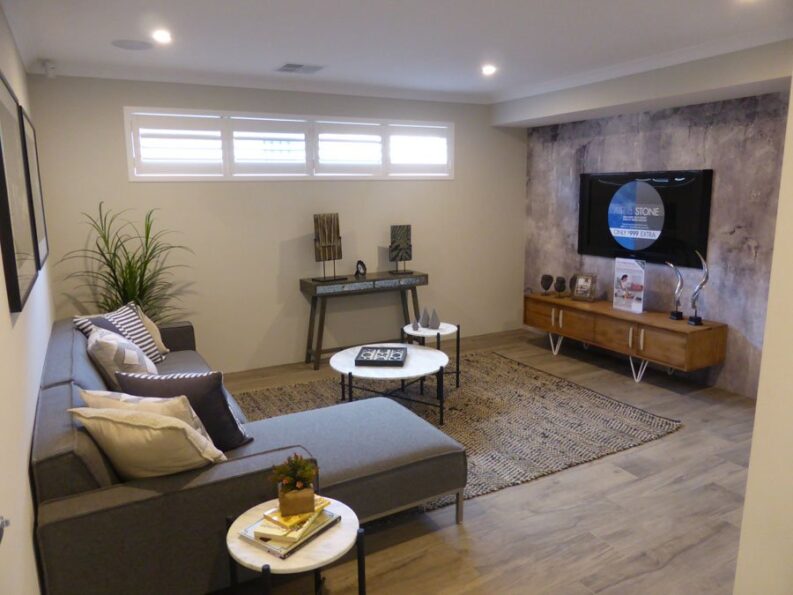 P1060018 Archival image from Aveling Homes – Skinnies