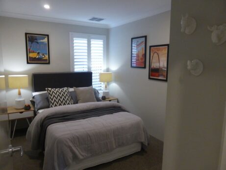 P1060028 Archival image from Aveling Homes – Skinnies