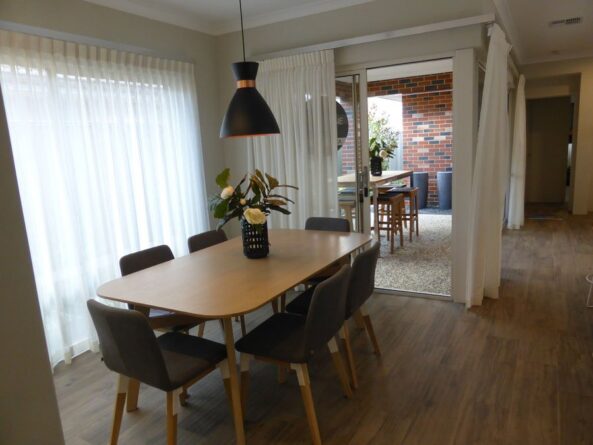 P1060033 Archival image from Aveling Homes – Skinnies