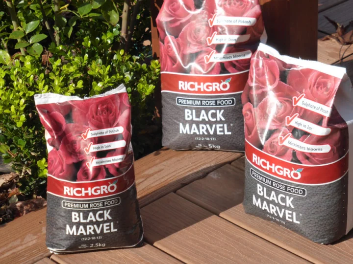 P1060746 Archival image from Richgro – Black Marvel Premium Rose Food