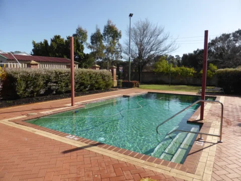 P1070047 Archival image from Mandurah Gardens Estate