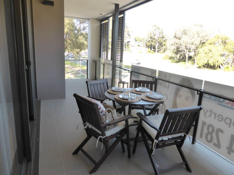 P1070164 Archival image from Empire – Perry Lakes