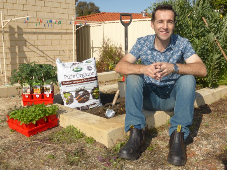 Scotts Australia – Pure Organic Compost & Soil Improver