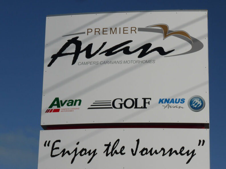 p1070475 Archival image from Premier Avan