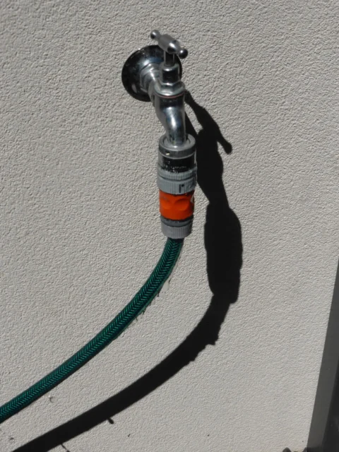 p1080002 Archival image from Holman Industries – ‘Grip’n’Lock Technology’ & OzHose