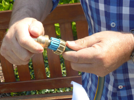 p1080009 Archival image from Holman Industries – ‘Grip’n’Lock Technology’ & OzHose