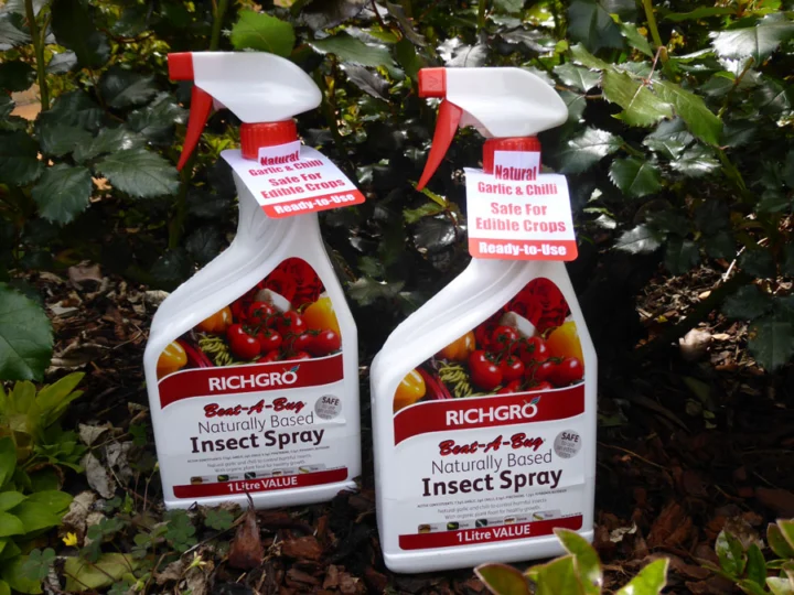 p1070806 Archival image from Richgro – Beat-A-Bug Insect Spray