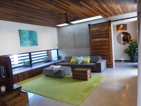 P1090924 Archival image from Element Builders