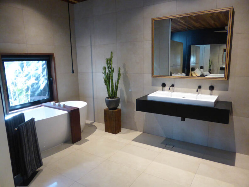 P1090931 Archival image from Element Builders