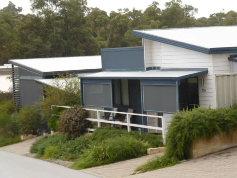 P1100664 Archival image from National Lifestyle Village – Tuart Lakes
