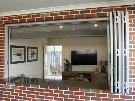 P1110315 Archival image from Master Builders WA