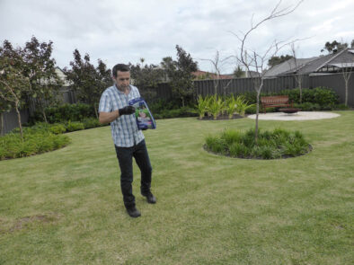 P1120381 Archival image from Scotts Australia – Lawn Fertiliser