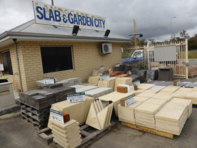 P1120685 Archival image from Slab & Garden City – Garden Kerbing