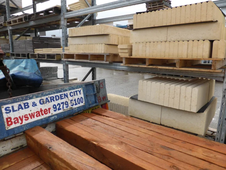Slab & Garden City – Garden Kerbing