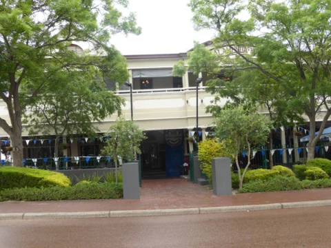 P1130153 Archival image from Kalamunda Penthouses – Contact Geoff Baldwin