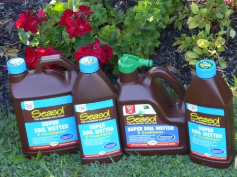 P1130469 Archival image from Seasol – Super Soil Wetter with Seasol