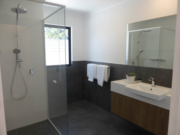 P1130996 Archival image from Refined Edge by Brian Burke Homes