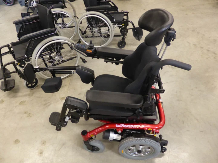 P1140996 Archival image from Out & About Healthcare – Heartway Paediatric Wheelchair