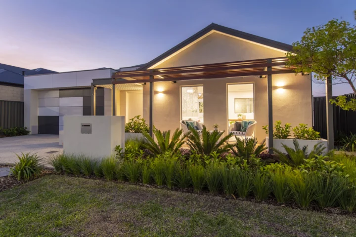 FRA_1071-HDR Archival image from Top End Living Homes #1
