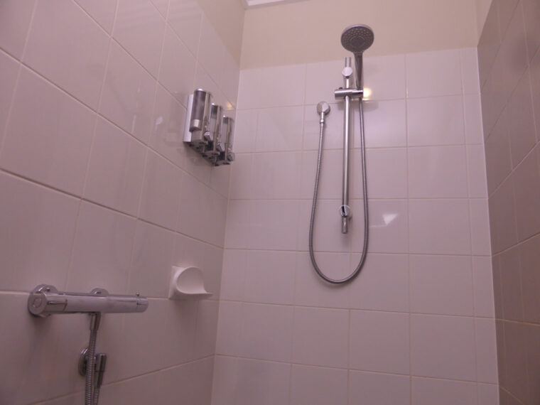 P1190912 Archival image from Therm-Oz Showers