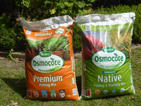 P1200140 Archival image from Scott’s Australia – Osmocote Range