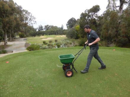 P1220157 Archival image from Scott’s Australia – Lawn Builder + Wetting Agent