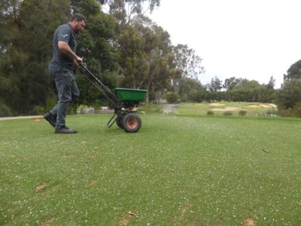 P1220160 Archival image from Scott’s Australia – Lawn Builder + Wetting Agent