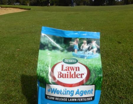 Scott’s Australia – Lawn Builder + Wetting Agent