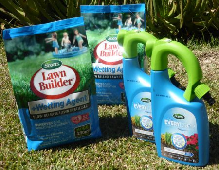 Scotts Australia – Lawn Builder with Wetting Agent and Everydrop