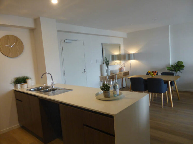 P1230205 Archival image from Riverena Apartments – By Finbar