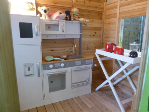 P1230789 Archival image from Kidzshack Cubby Houses No2
