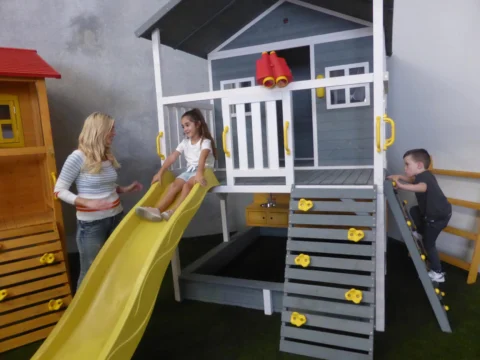 P1230818 Archival image from Kidzshack Cubby Houses No2
