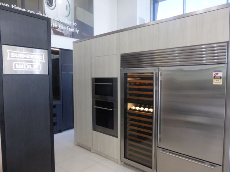 P1250202 Archival image from WINNING APPLIANCES – Sub-Zero Wolf