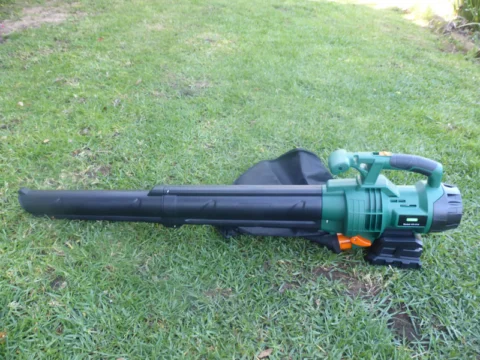 P1250757 Archival image from Wizard Tools – Garden Products – available through Red Dot HOME Midland.
