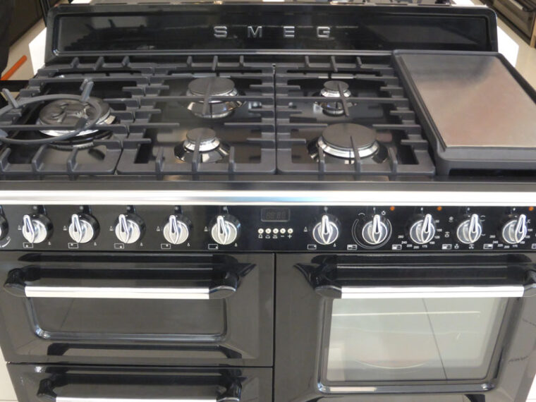 P1250048 Archival image from WINNING APPLIANCES – SMEG