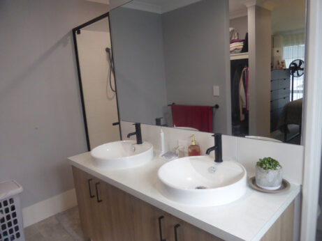 P1260649 Archival image from WOW HOMES