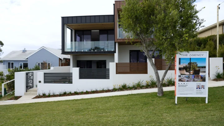 HIWA-2-3-Photos-2 Archival image from The Agency – Mortgage Finance Solutions Australia