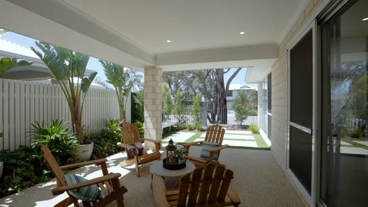 HIWA-E10-21-8 Archival image from The Agency – Bushmead Home