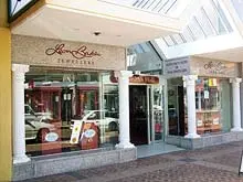 Leon Baker Jewellers - archival photograph