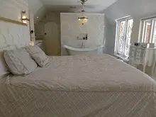 Million Dollar Makeovers 'Dream Renovations in 4 Weeks' - archival photograph