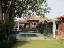 Australian Renovation Group 457 - archival photograph
